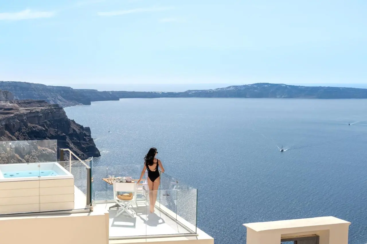 hotels luxe santorin